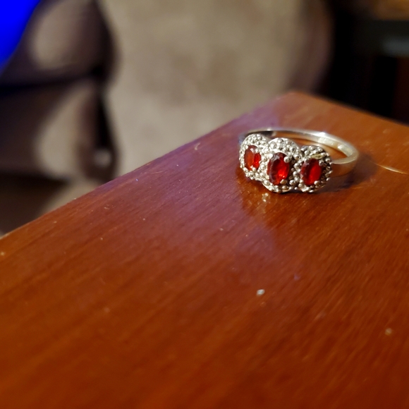 White gold ruby ring - Picture 4 of 4